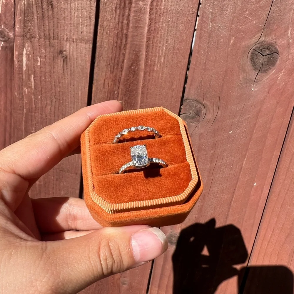 Engagement ring set - Picture 2 of 7